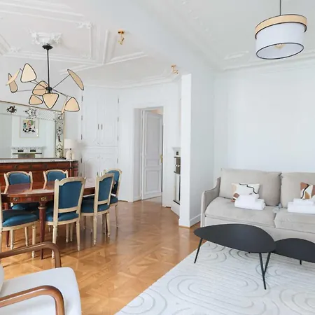 Elegant For 4 People Apartment Paris