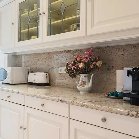 Elegant For 4 People Apartment